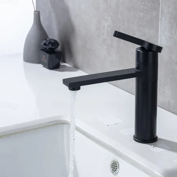 Bathroom Sink Faucet - Rotatable Chrome Centerset Single Handle One HoleBath Taps