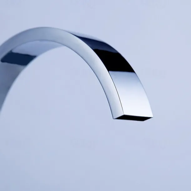 Bathroom Sink Faucet - Rotatable / Widespread / Waterfall Chrome Deck Mounted Two Handles Three HolesBath Taps