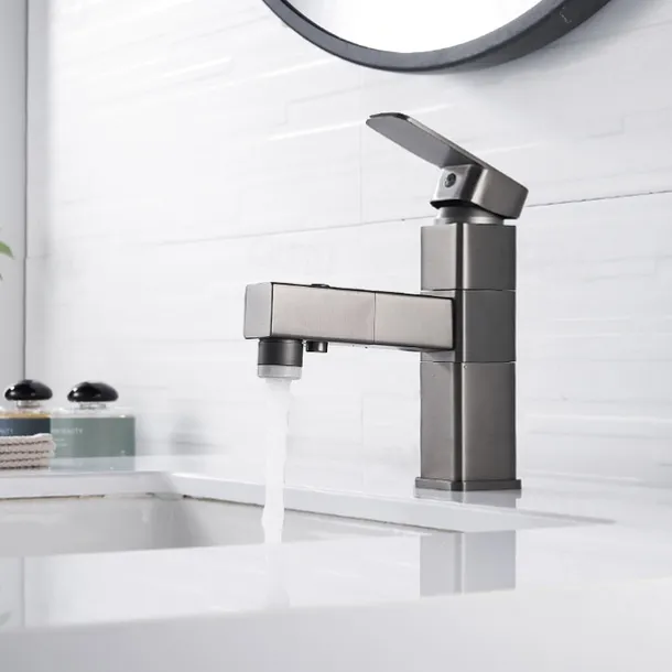 Bathroom Sink Faucet - Rotatable / Pull out / Classic Electroplated / Painted Finishes Centerset Single Handle One HoleBath Taps