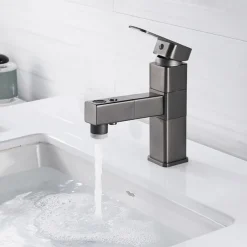 Bathroom Sink Faucet - Rotatable / Pull out / Classic Electroplated / Painted Finishes Centerset Single Handle One HoleBath Taps