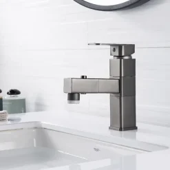 Bathroom Sink Faucet - Rotatable / Pull out / Classic Electroplated / Painted Finishes Centerset Single Handle One HoleBath Taps