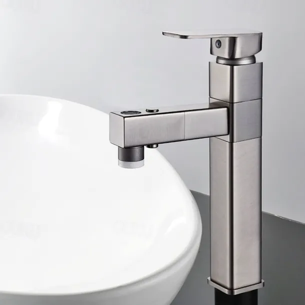 Bathroom Sink Faucet - Rotatable / Pull out / Classic Electroplated / Painted Finishes Centerset Single Handle One HoleBath Taps