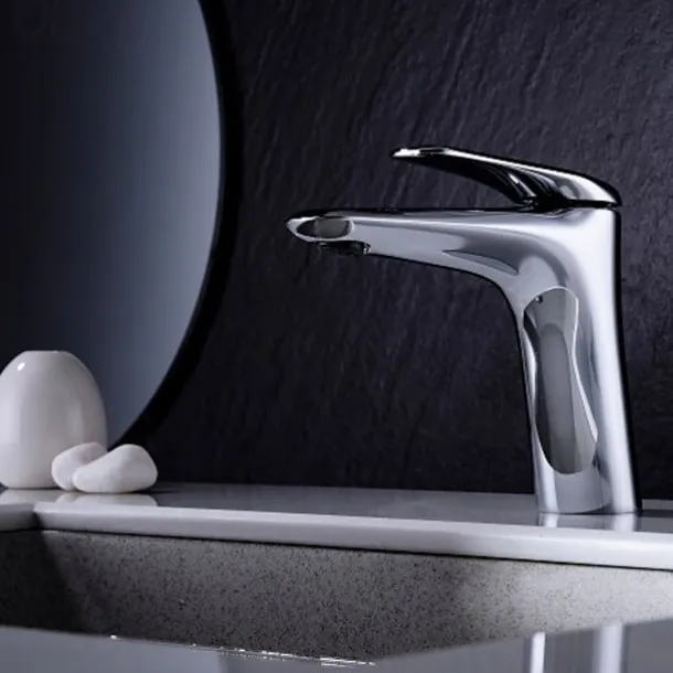 Bathroom Sink Faucet - Single Chrome / Brushed / Electroplated Centerset Single Handle One HoleBath Taps / Brass