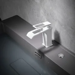 Bathroom Sink Faucet - Waterfall Electroplated / Painted Finishes Centerset Single Handle One HoleBath Taps