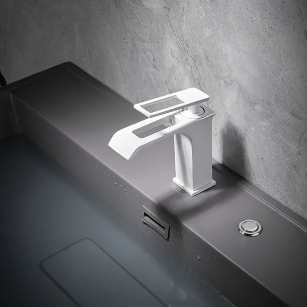 Bathroom Sink Faucet - Waterfall Electroplated / Painted Finishes Centerset Single Handle One HoleBath Taps