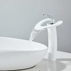 Bathroom Sink Faucet - Waterfall Chrome / Nickel Brushed / Electroplated Centerset Single Handle One HoleBath Taps