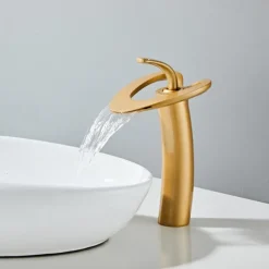 Bathroom Sink Faucet - Waterfall Chrome / Nickel Brushed / Electroplated Centerset Single Handle One HoleBath Taps