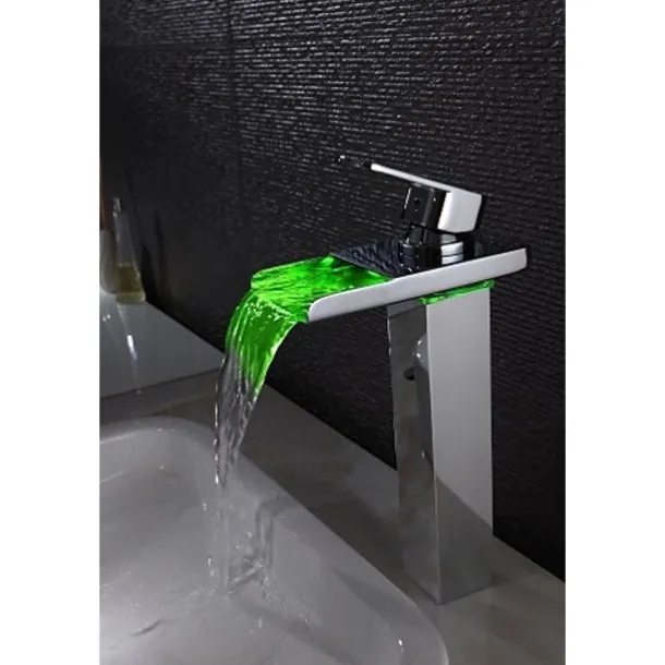 Bathroom Sink Faucet - Waterfall Chrome Centerset Single Handle One HoleBath Taps / Brass