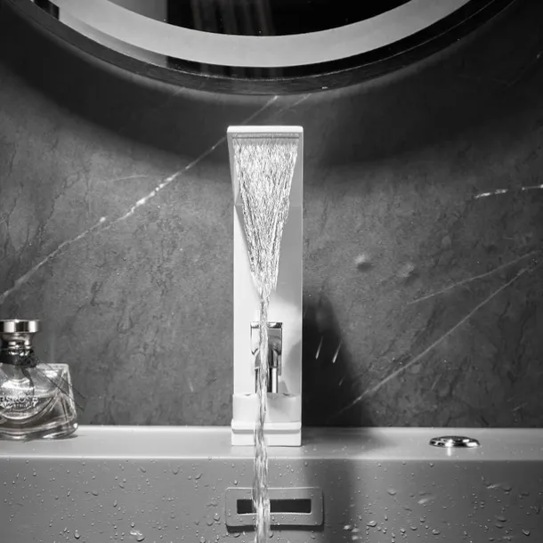 Bathroom Sink Faucet - Waterfall Electroplated / Painted Finishes Centerset Single Handle One HoleBath Taps