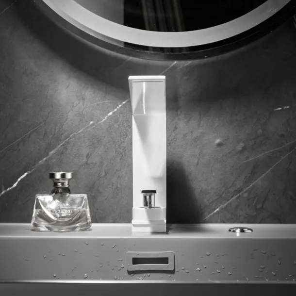 Bathroom Sink Faucet - Waterfall Electroplated / Painted Finishes Centerset Single Handle One HoleBath Taps