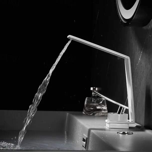 Bathroom Sink Faucet - Waterfall Electroplated / Painted Finishes Centerset Single Handle One HoleBath Taps