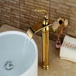 Bathroom Sink Faucet - Waterfall Ti-PVD Centerset Single Handle One HoleBath Taps / Brass