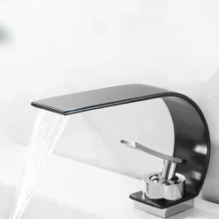 Bathroom Sink Faucet - Waterfall Electroplated Centerset Single Handle One HoleBath Taps