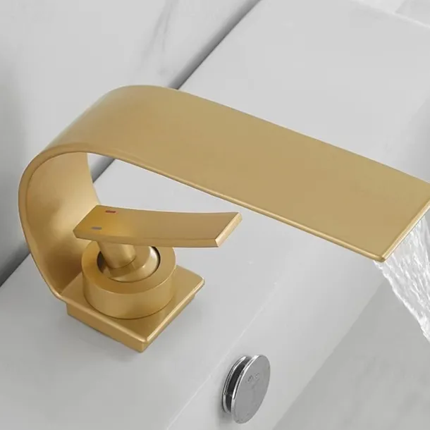 Bathroom Sink Faucet - Waterfall Electroplated Centerset Single Handle One HoleBath Taps