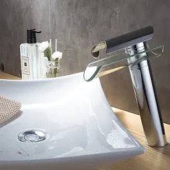 Bathroom Sink Faucet - Waterfall Electroplated Centerset Single Handle One HoleBath Taps