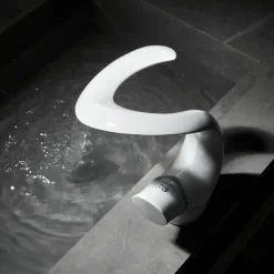 Bathroom Sink Faucet - Waterfall Electroplated Mount Outside Single Handle One HoleBath Taps