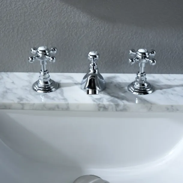 Bathroom Sink Faucet - Widespread Electroplated Widespread Two Handles Three HolesBath Taps