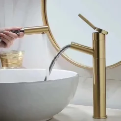 Bathroom Sink Faucet with Pull-out Spray,Brushed Gold Single Handle One Hole Brass Faucet Spout With Hot and Cold Water