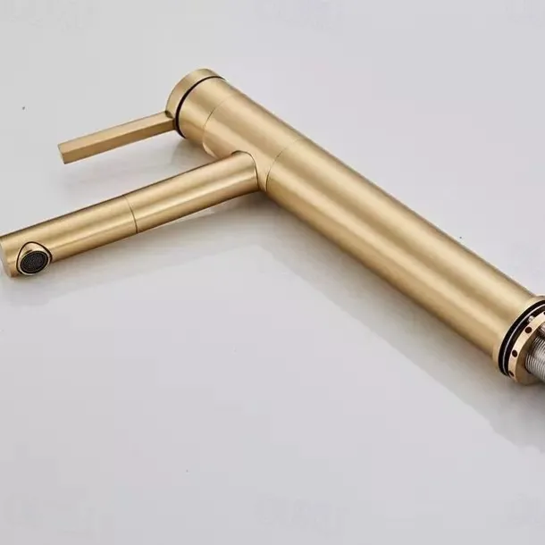 Bathroom Sink Faucet with Pull-out Spray,Brushed Gold Single Handle One Hole Brass Faucet Spout With Hot and Cold Water