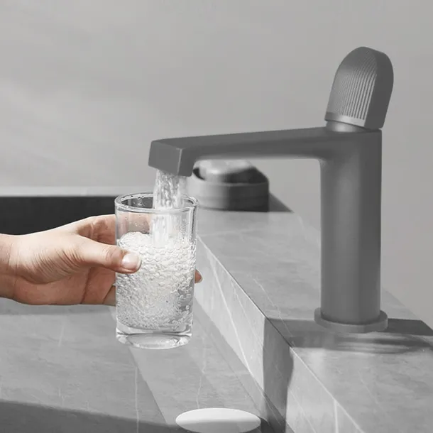 Bathroom Sink Faucet,Black Bathroom Faucet,Brass Single Handle One Hole Bath Taps(Black/Grey/Chrome/Golden)