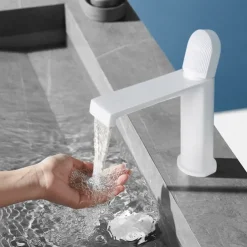 Bathroom Sink Faucet,Black Bathroom Faucet,Brass Single Handle One Hole Bath Taps(Black/Grey/Chrome/Golden)