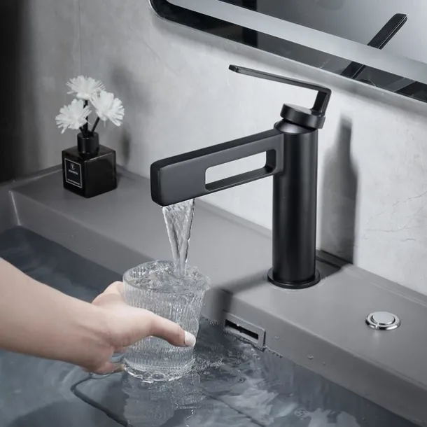 Bathroom Sink Faucet,Black Bathroom Faucet,Brass Single Handle One Hole Gun Shape Bath Taps(Black/Grey/Chrome/Golden)