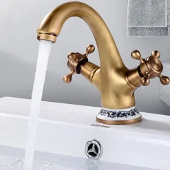 Bathroom Sink Faucet,Classic Electroplated / Painted Finishes Centerset Two Handles One Hole Bath Taps