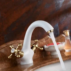 Bathroom Sink Faucet,Classic Electroplated / Painted Finishes Centerset Two Handles One Hole Bath Taps