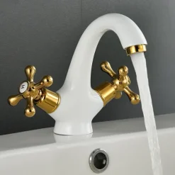 Bathroom Sink Faucet,Classic Electroplated / Painted Finishes Centerset Two Handles One Hole Bath Taps