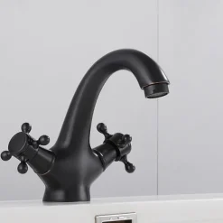 Bathroom Sink Faucet,Classic Electroplated / Painted Finishes Centerset Two Handles One Hole Bath Taps