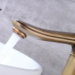 Bathroom Sink Faucet,Single Brass Free Standing Single Handle One Hole Bath Taps with Hot and Cold Switch