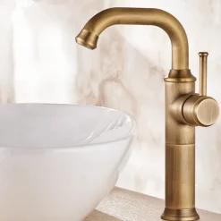 Bathroom Sink Mixer Faucet Vintage Deck Mounted, 360 Swivel Rotatable Single Handle One Hole Monobloc Washroom Basin Taps with Hot and Cold Water Hose Antique Brass ORB