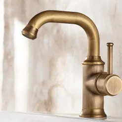 Bathroom Sink Mixer Faucet Vintage Deck Mounted, 360 Swivel Rotatable Single Handle One Hole Monobloc Washroom Basin Taps with Hot and Cold Water Hose Antique Brass ORB
