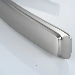 Bathroom Sink Mixer Faucet, Single Handle One Hole Washroom Basin Taps Chrome Finish Bathroom Faucet with Hot and Cold Water Hose