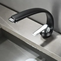 Bathroom Sink Mixer Faucet, Single Handle One Hole Washroom Basin Taps Chrome Finish Bathroom Faucet with Hot and Cold Water Hose