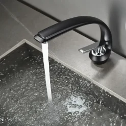 Bathroom Sink Mixer Faucet, Single Handle One Hole Washroom Basin Taps Chrome Finish Bathroom Faucet with Hot and Cold Water Hose