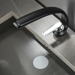 Bathroom Sink Mixer Faucet, Single Handle One Hole Washroom Basin Taps Chrome Finish Bathroom Faucet with Hot and Cold Water Hose