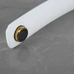 Bathroom Sink Mixer Faucet, Single Handle One Hole Washroom Basin Taps Chrome Finish Bathroom Faucet with Hot and Cold Water Hose