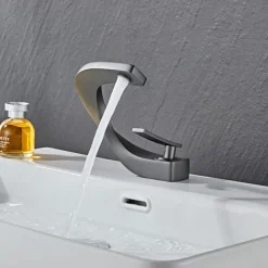 Bathroom Sink Mixer Faucet, Mono Wash Basin Single Handle Basin Taps Washroom, Monobloc Vessel Water Brass Tap Deck Mounted with Hot and Cold Hose