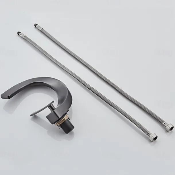 Bathroom Sink Mixer Faucet, Mono Wash Basin Single Handle Basin Taps Washroom, Monobloc Vessel Water Brass Tap Deck Mounted with Hot and Cold Hose