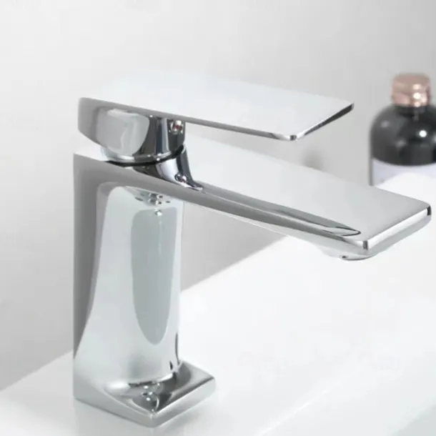 Bathroom Sink Mixer Faucet, Monobloc Washroom Basin Taps Single Handle One Hole Deck Mounted with Hot and Cold Hose