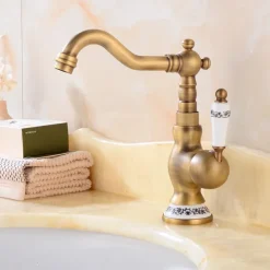 Bathroom Sink Mixer Faucet, Basin Taps with Cold and Hot Hose
