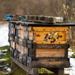 Bee Honeycomb Stained Honeybee Window Hangings Ornament Suncatcher, Beehive Stained Panel Handcrafted Modern Sunflower Stained Window Hangings Colorful Bee Pendant Art Ornaments