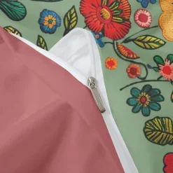 Botanical Floral Duvet Cover Set - Includes Duvet Cover and Pillowcases - Elegant Nature-Inspired Design - Soft and Comfortable Fabric - Perfect for Bedroom Decor