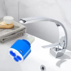 Brass Bathroom Sink Mixer Faucet, Silvery Single Handle One Hole Basin Taps Chrome Finish Bathroom Faucet with Hot and Cold Water