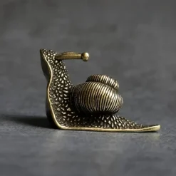 Brass Snail Animal Figurines, Retro Pure Copper Mini Snail Statue Ornaments Desk Antique Brass Tea Pet Collection Home Decorations For Living Room