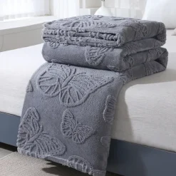 Butterfly Tuff Velvet Bed Blanket - Luxuriously Soft and Elegant - Intricate Butterfly Design for a Touch of Nature - Cozy and Warm for All-Season Comfort - High-Quality, Durable Velvet Fabric