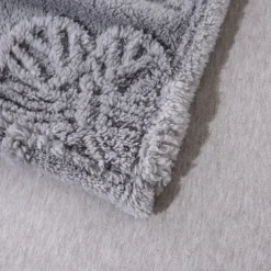 Butterfly Tuff Velvet Bed Blanket - Luxuriously Soft and Elegant - Intricate Butterfly Design for a Touch of Nature - Cozy and Warm for All-Season Comfort - High-Quality, Durable Velvet Fabric