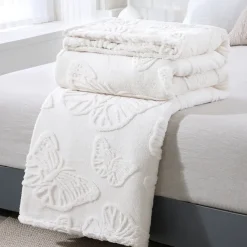 Butterfly Tuff Velvet Bed Blanket - Luxuriously Soft and Elegant - Intricate Butterfly Design for a Touch of Nature - Cozy and Warm for All-Season Comfort - High-Quality, Durable Velvet Fabric