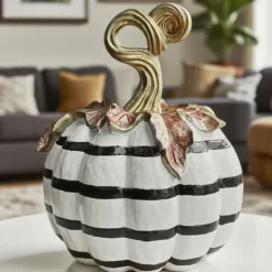 Charming Black & White Plaid Pumpkin Figurine - Resin Autumn Tabletop Decor, Perfect for Thanksgiving & Halloween, Versatile Indoor/Outdoor Home Centerpiece